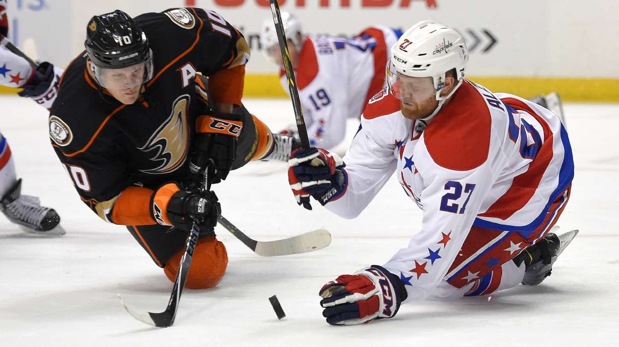 Alex Ovechkin's 2 goals help Capitals beat Ducks 5-3