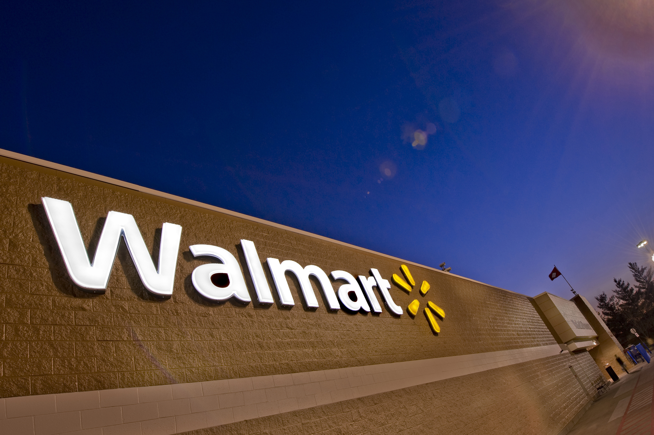 Walmart agrees to $7.5M settlement in discrimination suit