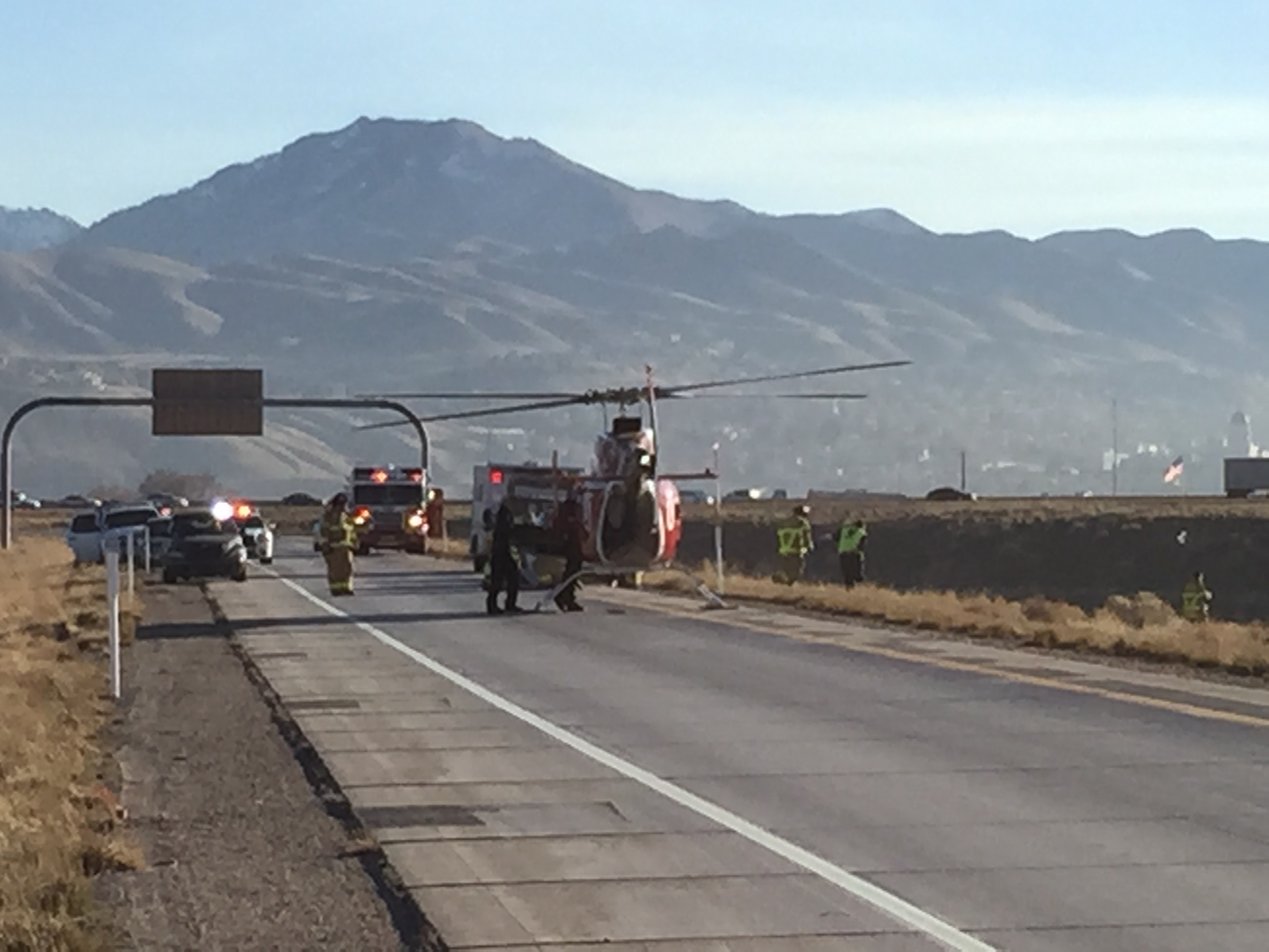 Accidente expulsa a conductor del vehículo algunos caminos están cerrados 