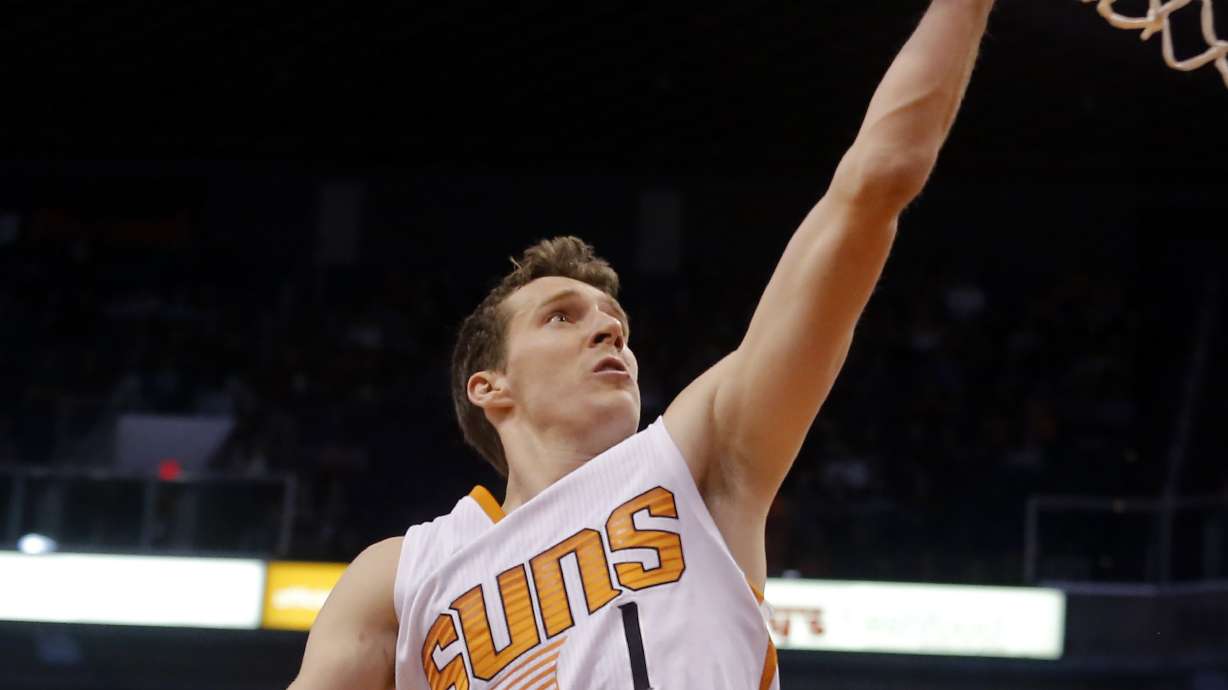 Suns deal 5 players at deadline, including Dragic, Thomas