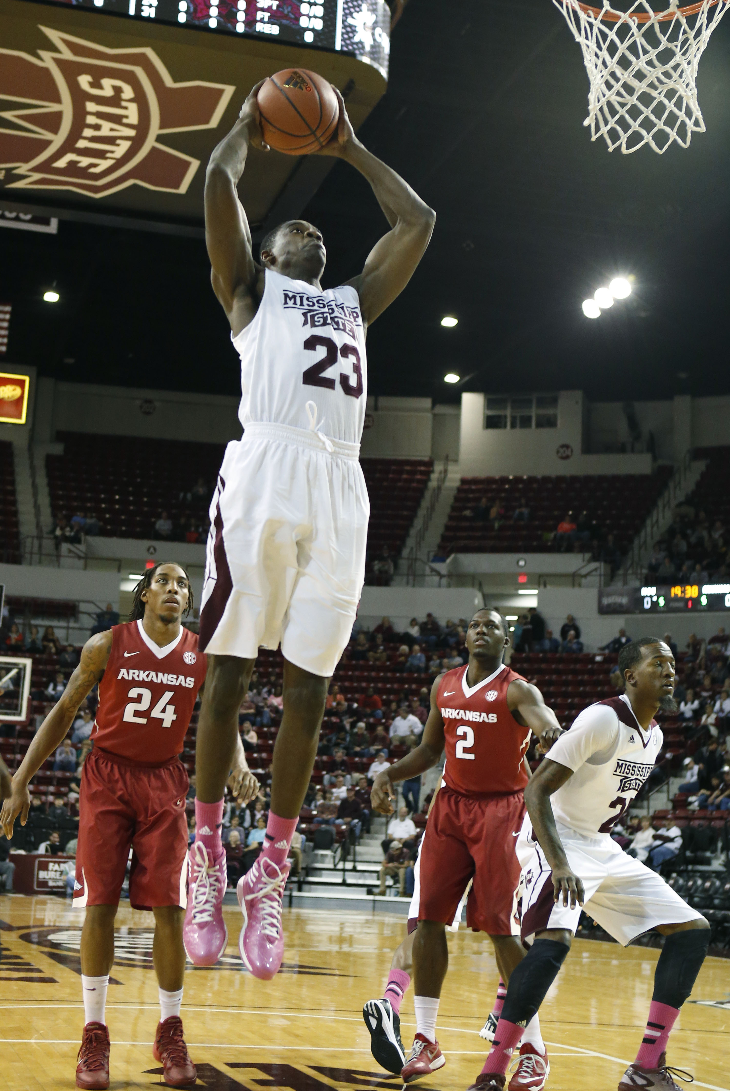 No. 18 Arkansas beats Mississippi State 65-61