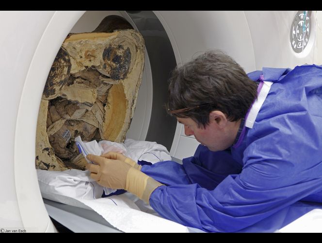 Encuentran esqueleto humano en el interior de una estatua de un Buda 