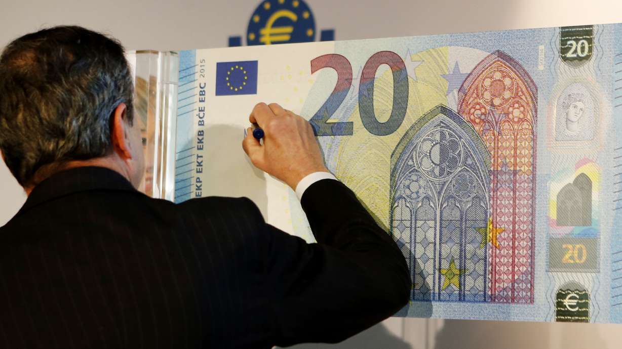 European Central Bank shows off new 20-euro note