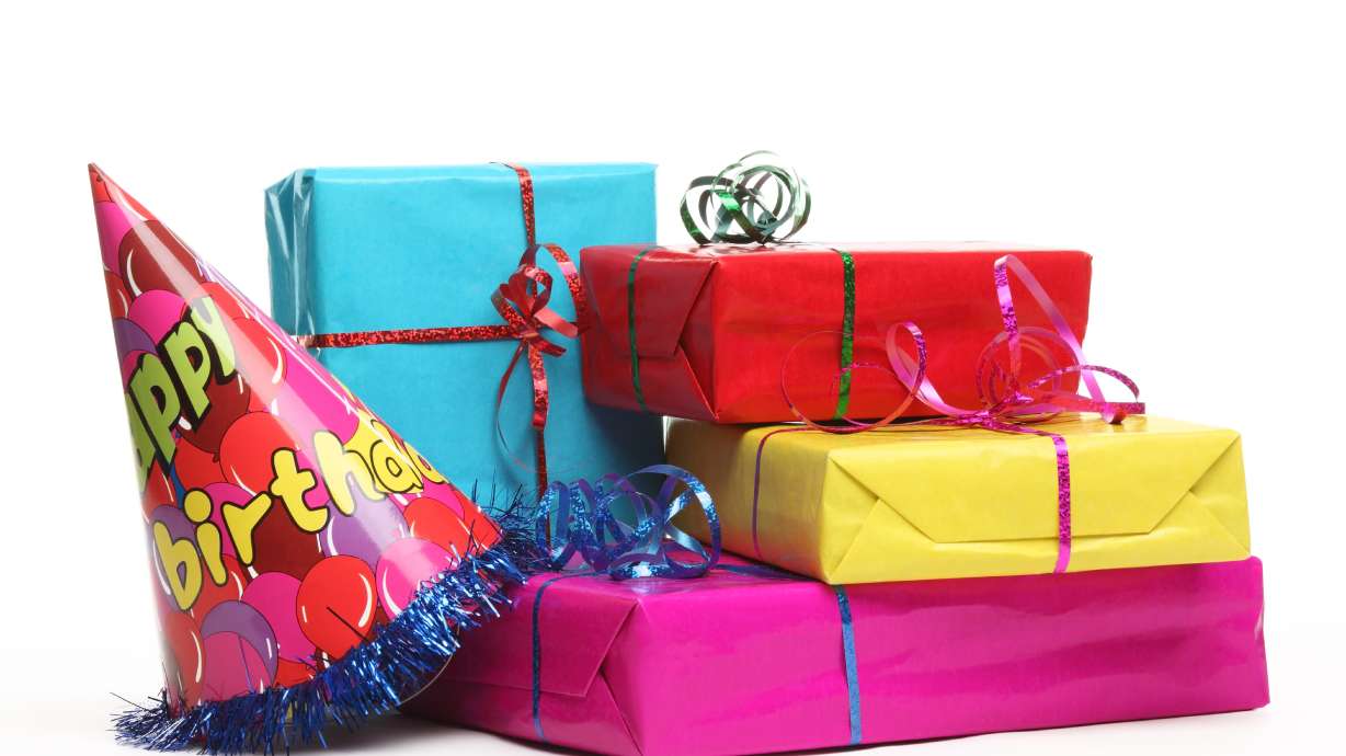 6-year-old girl gives up birthday party to feed the homeless