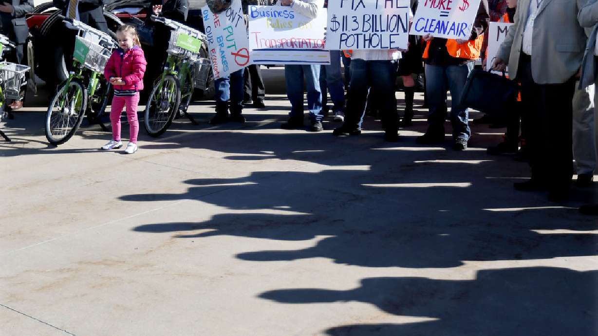Hundreds assemble to demand patch for Utah's $11.3B transportation system 'pothole'