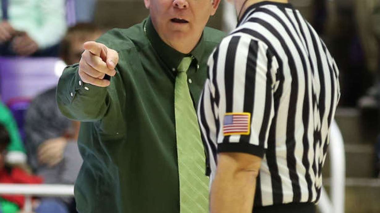 Finding best officials for high school basketball tourneys not easy