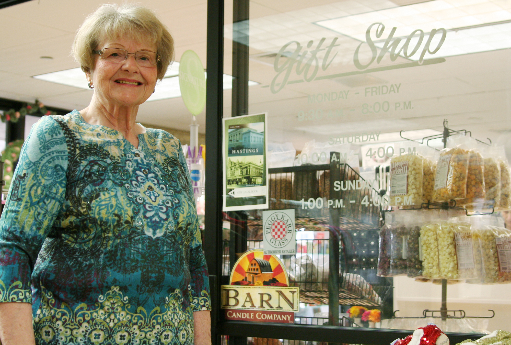 Retired Nebraska nurse returns to hospital to volunteer