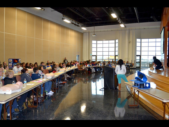 Clase gratuita de CPR deja enseñanzas necesarias para salvar vidas a numerosas familias