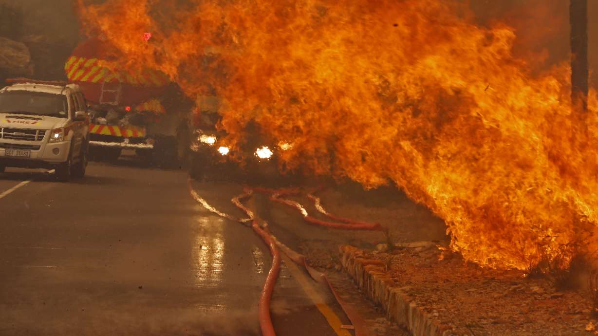 South Africa: Wildfire destroys 5 homes in Cape Town