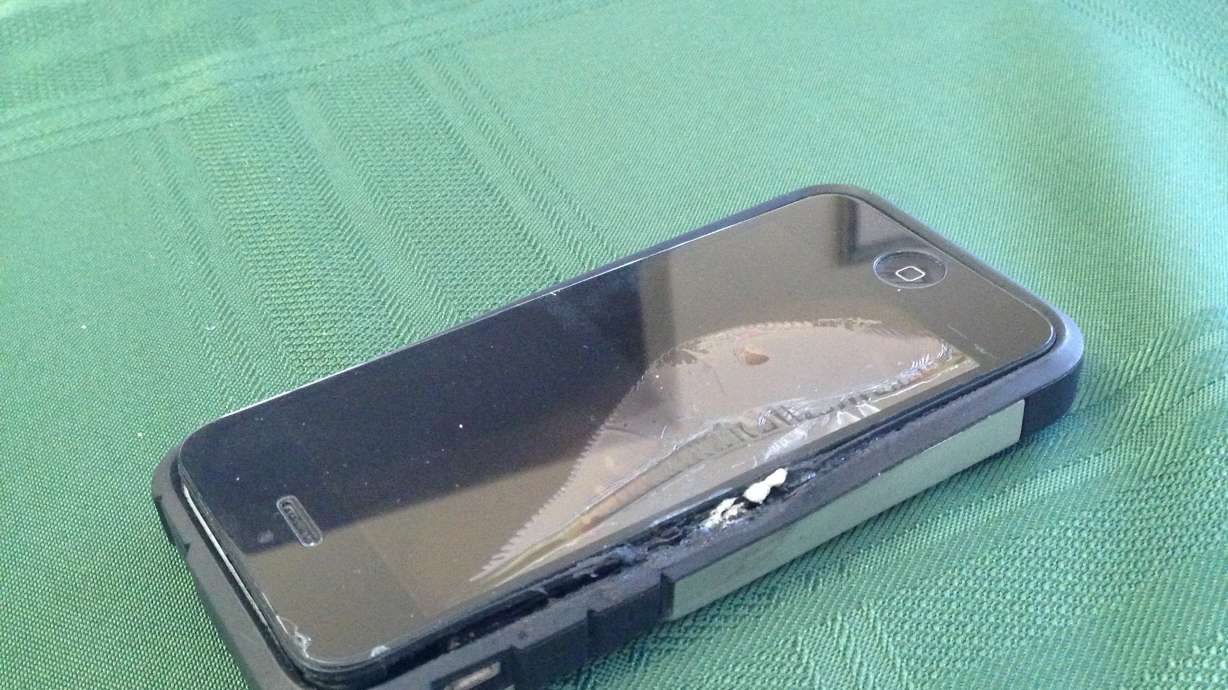 Man claims exploding iPhone left him with severe leg burns
