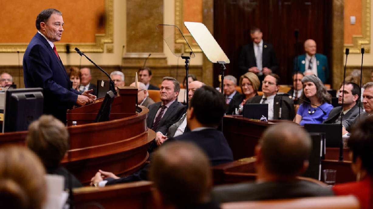 Legislation passes bills to raise salary for governor; find common ground on phone law