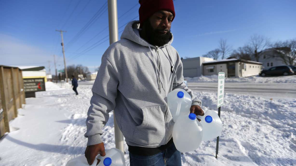 Protests on water taste, smell as city breaks tie to Detroit