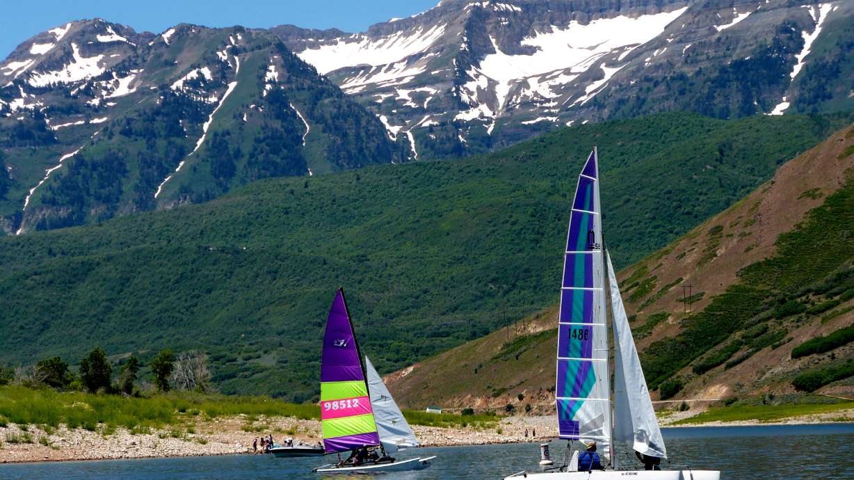 Tips for boating safety, surviving cold water