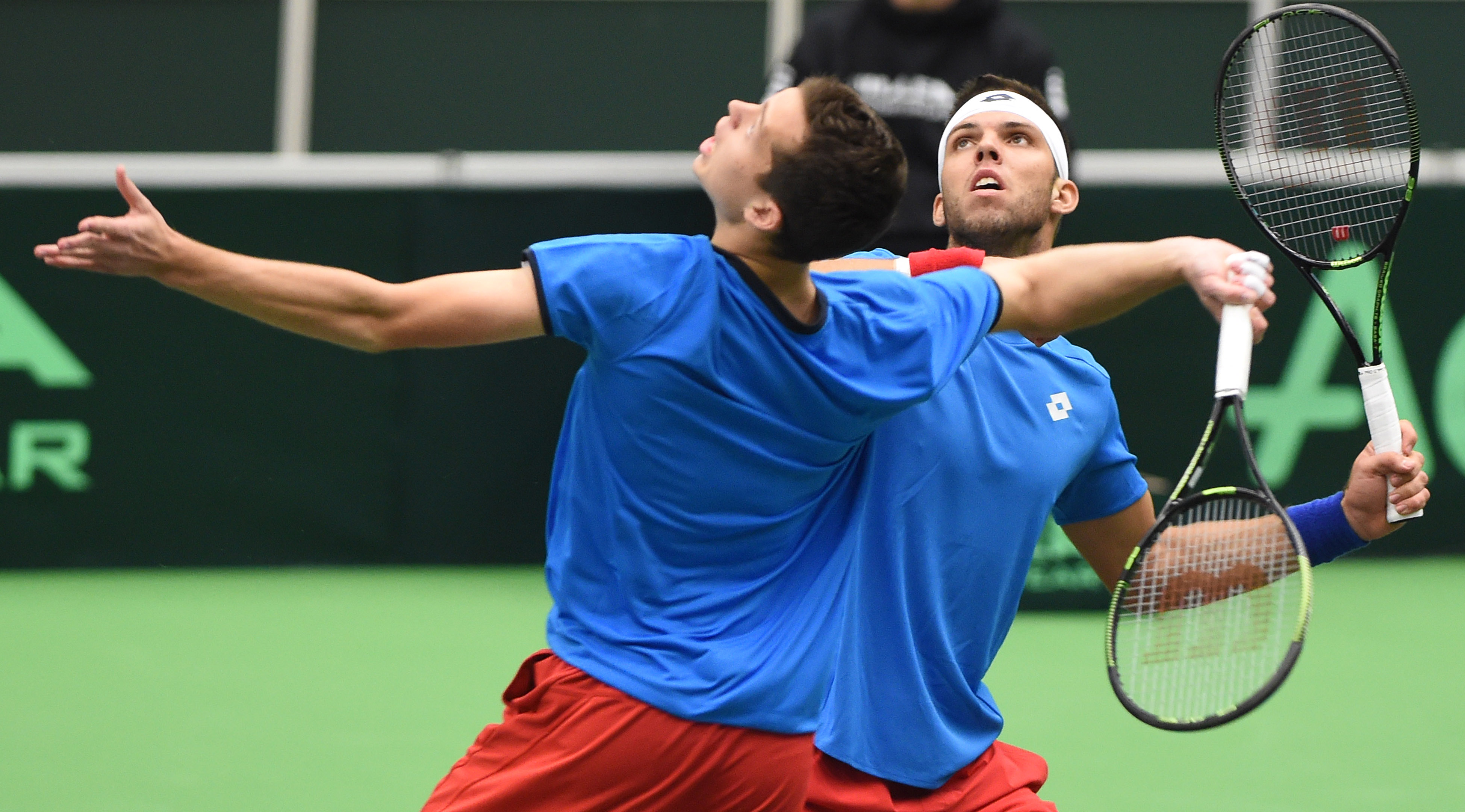 Australia leads Czech Republic 2-1 in Davis Cup