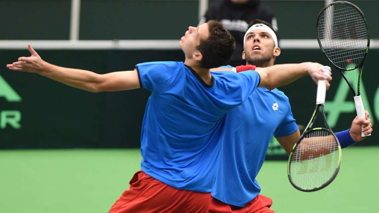 Australia leads Czech Republic 2-1 in Davis Cup