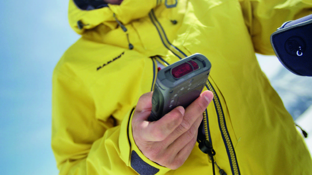 How to use an avalanche beacon