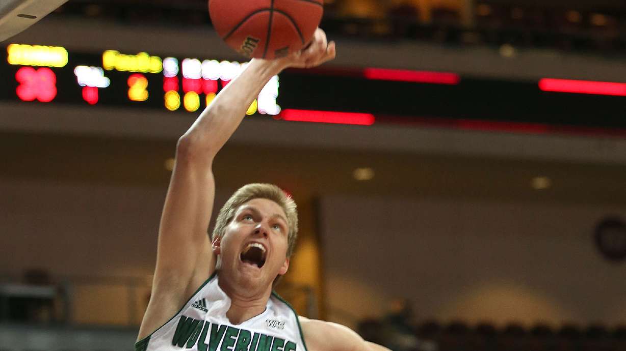 Fast start gets Utah Valley past CS Bakersfield, 74-69