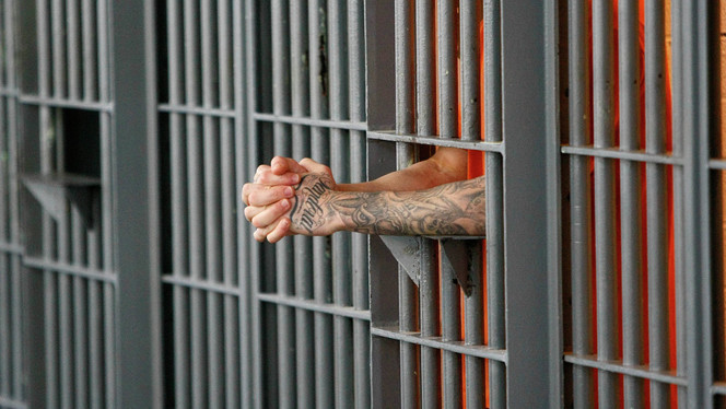 Cuatro personas son arrestadas en UT tras robar en un Walt-Mart 