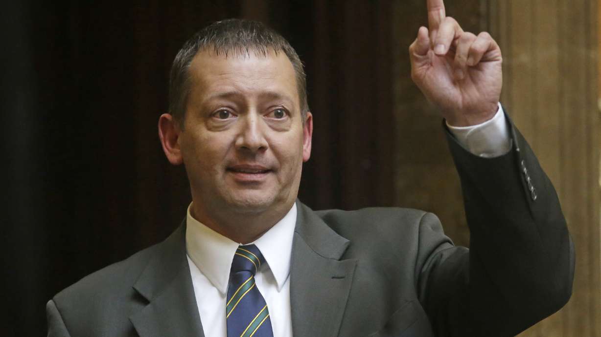 Vote for firing squad shows frustration with drug shortages