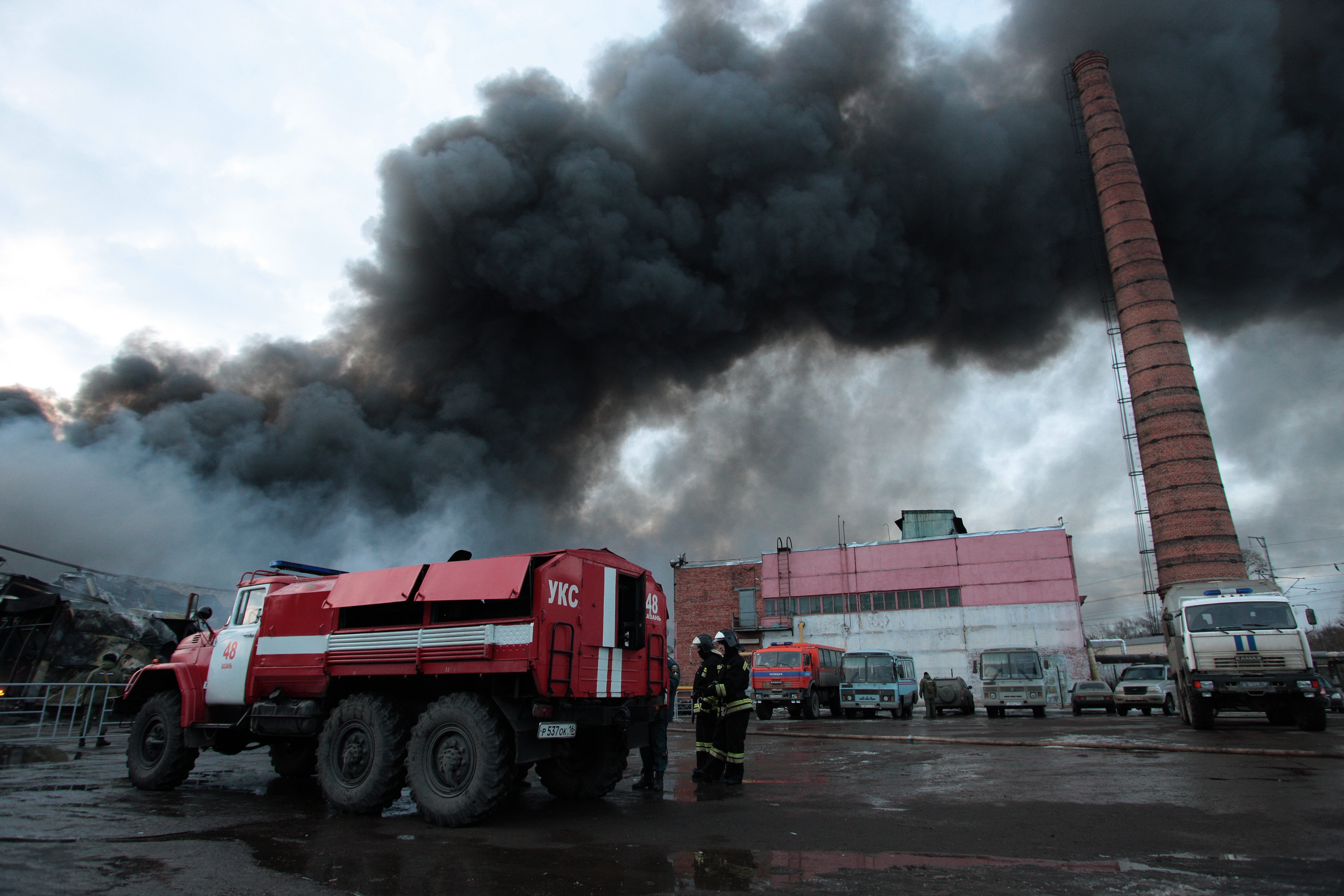 30 feared dead in Russian shopping center fire