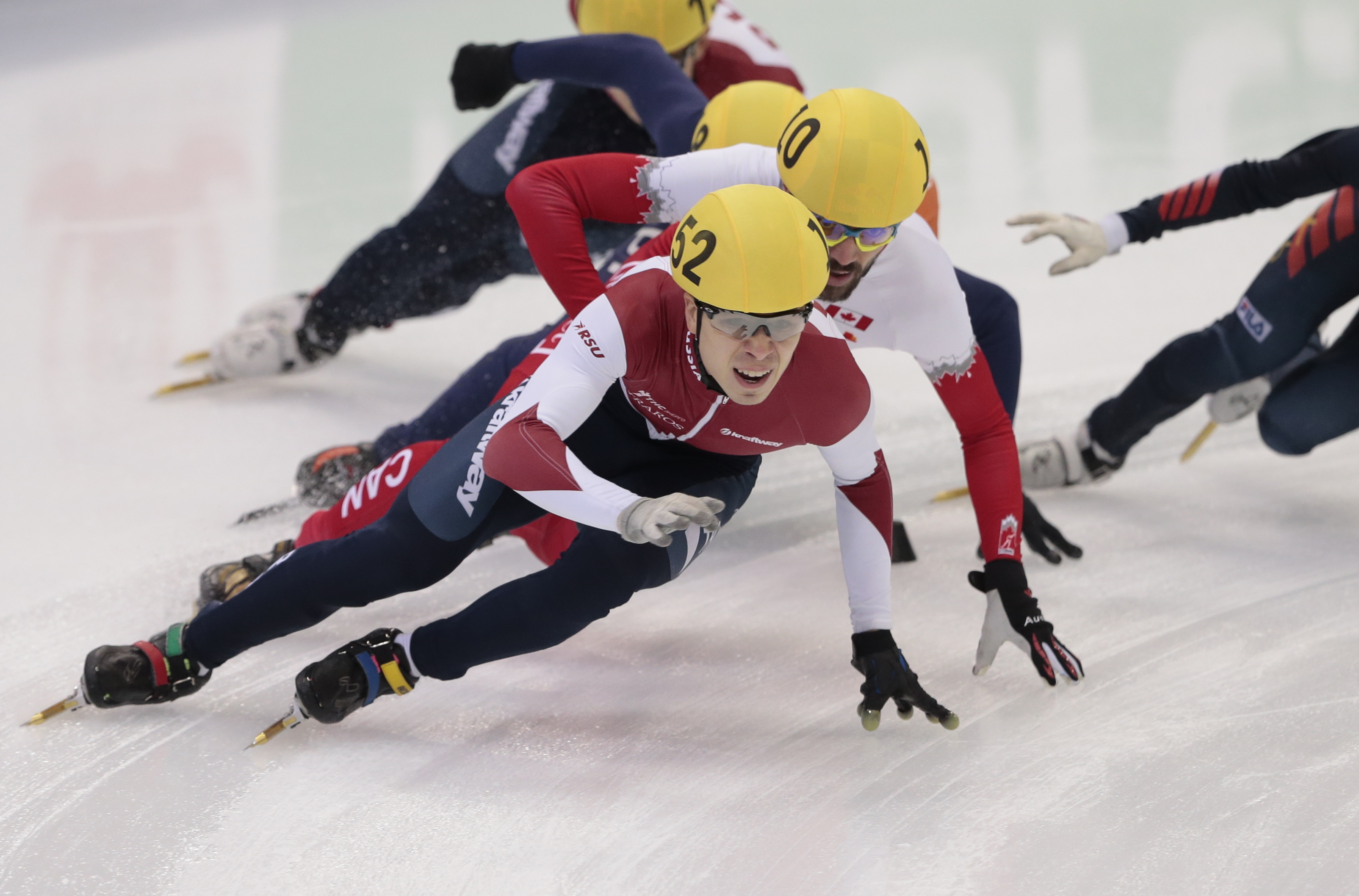 Elistratov, Fontana lead at short-track world champs