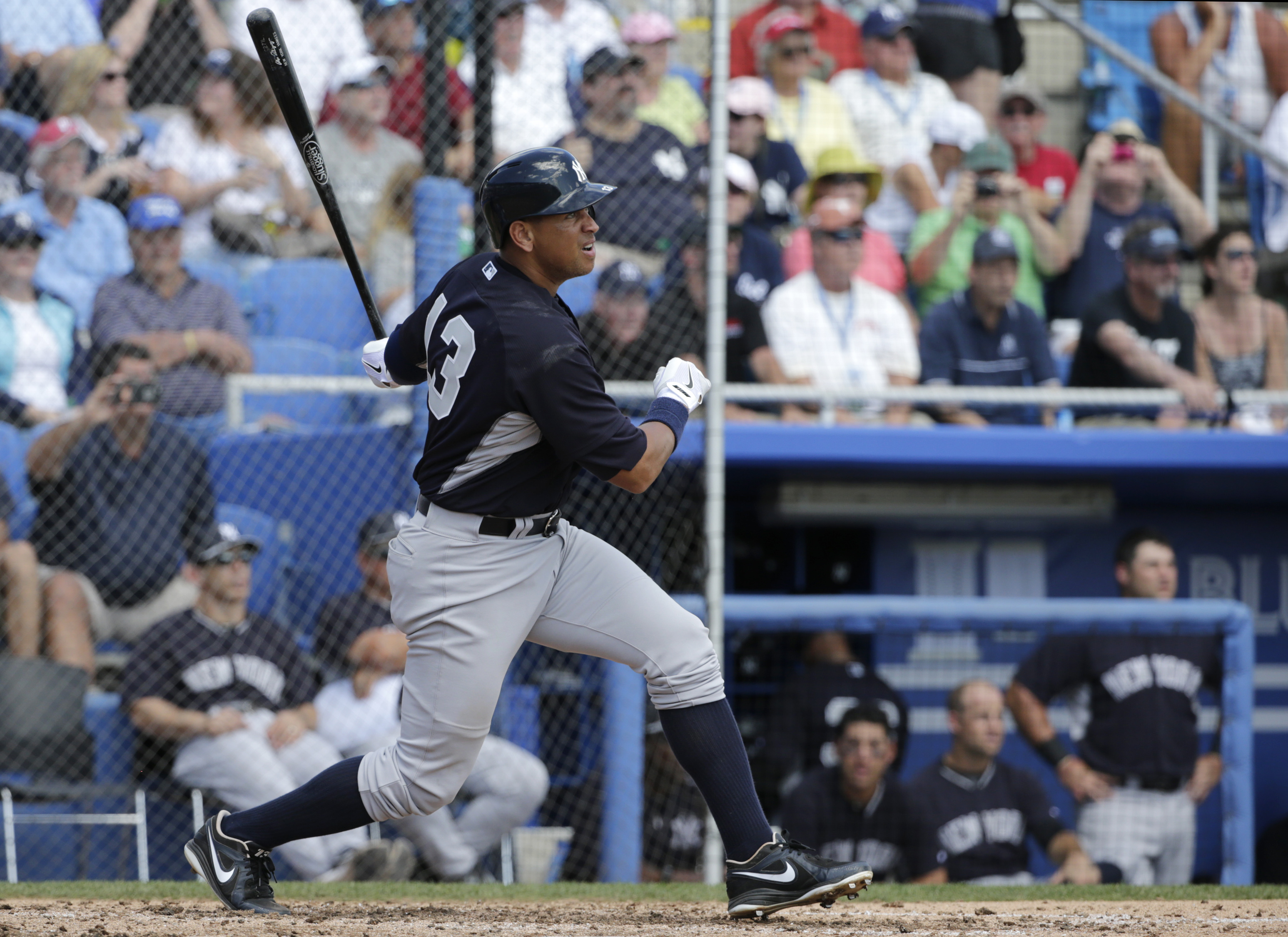A-Rod cheered, booed in 1st spring road game, Jays top Yanks
