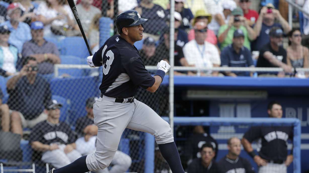 A-Rod cheered, booed in 1st spring road game, Jays top Yanks