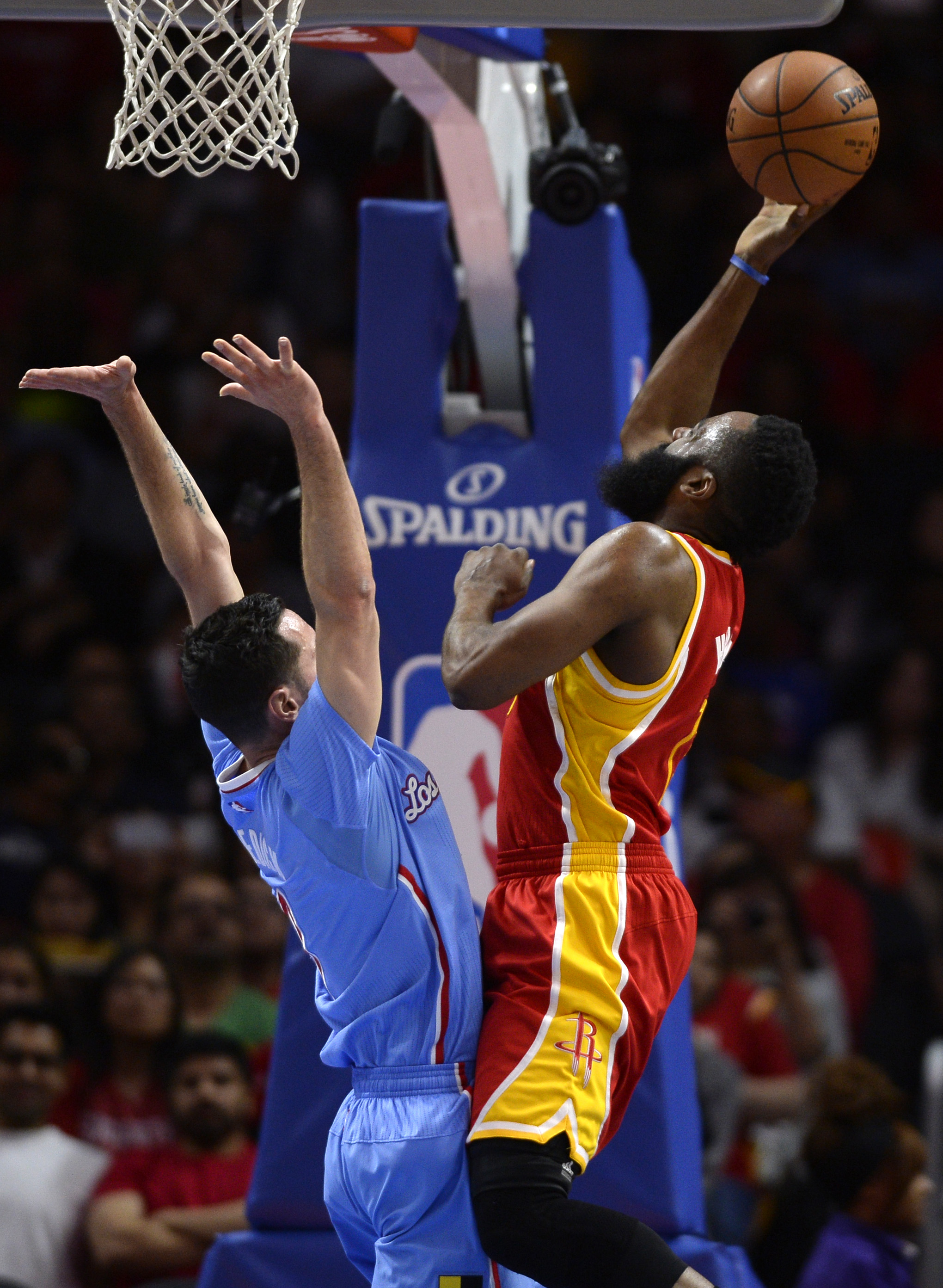Rockets hang on to beat Clippers 100-98