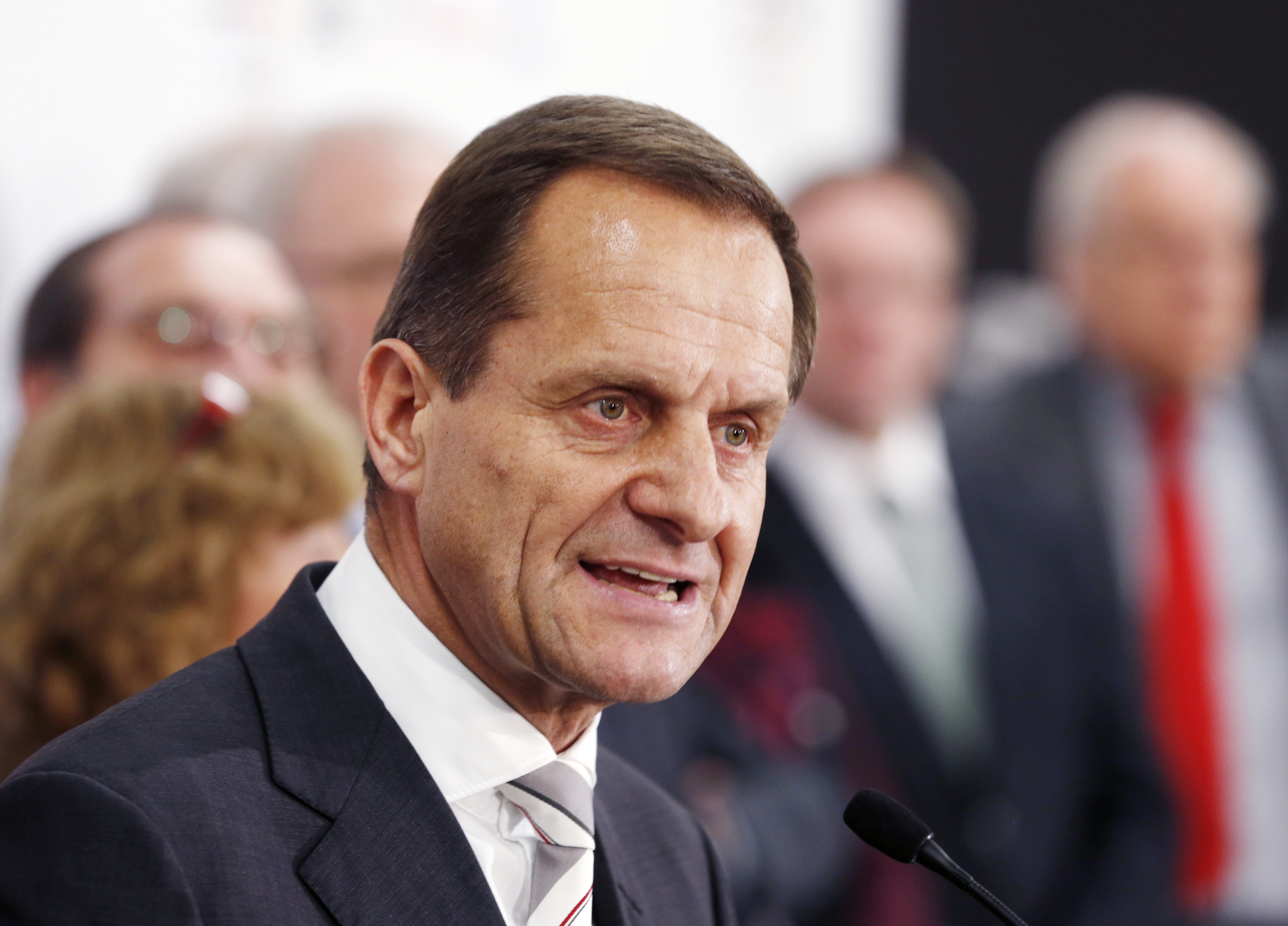 German officials pick Hamburg to bid for 2024 Olympics