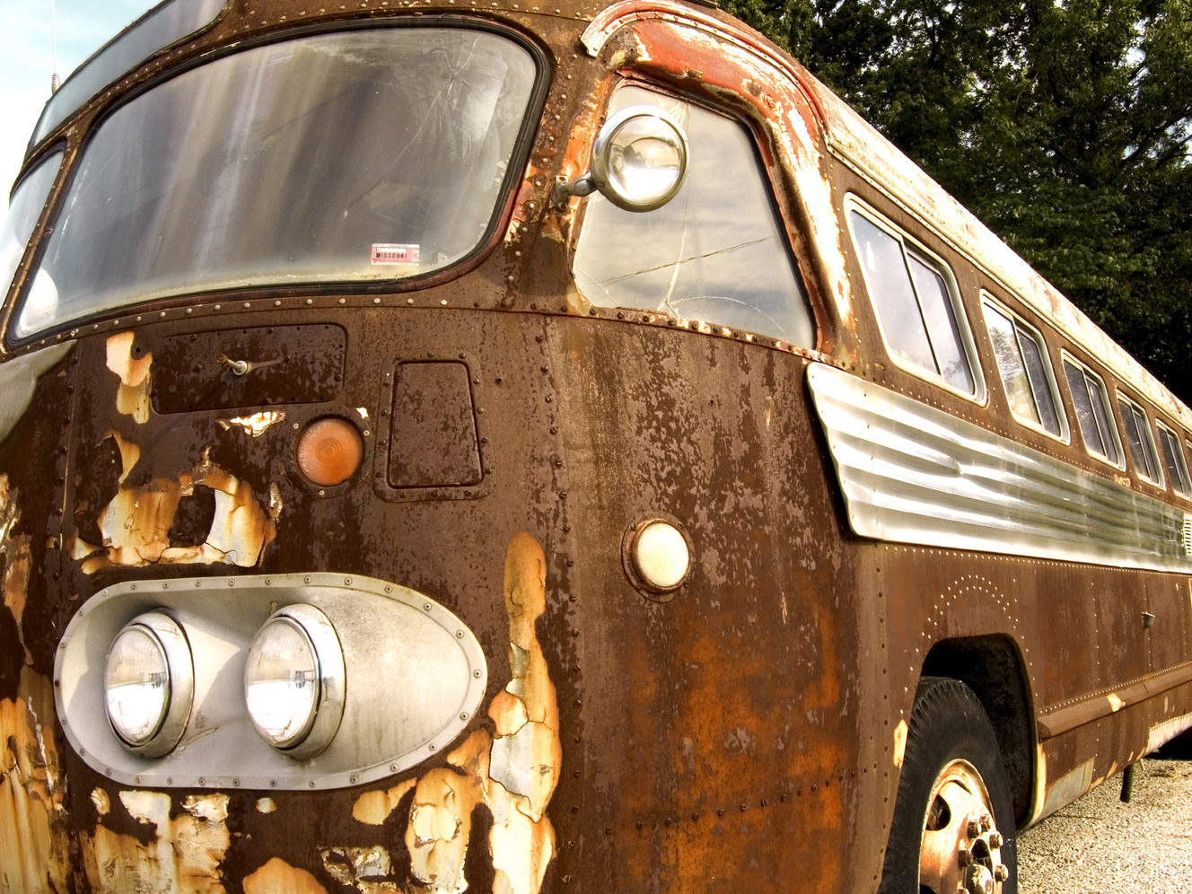 Una gran forma en que los autobuses viejos pueden usarse para ayudar a quienes no tienen vivienda