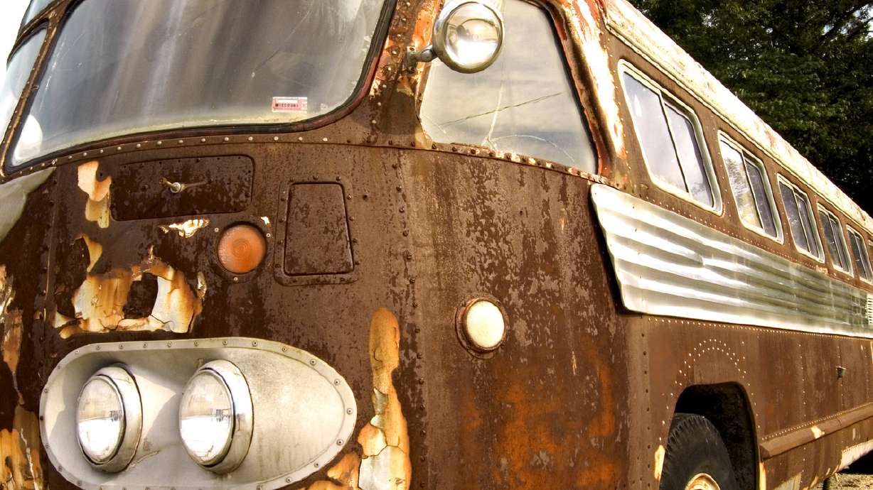 Una gran forma en que los autobuses viejos pueden usarse para ayudar a quienes no tienen vivienda