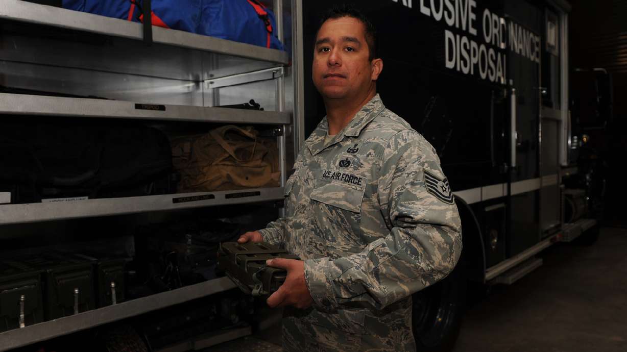 Utah airman to be awarded purple heart after receiving brain injuries