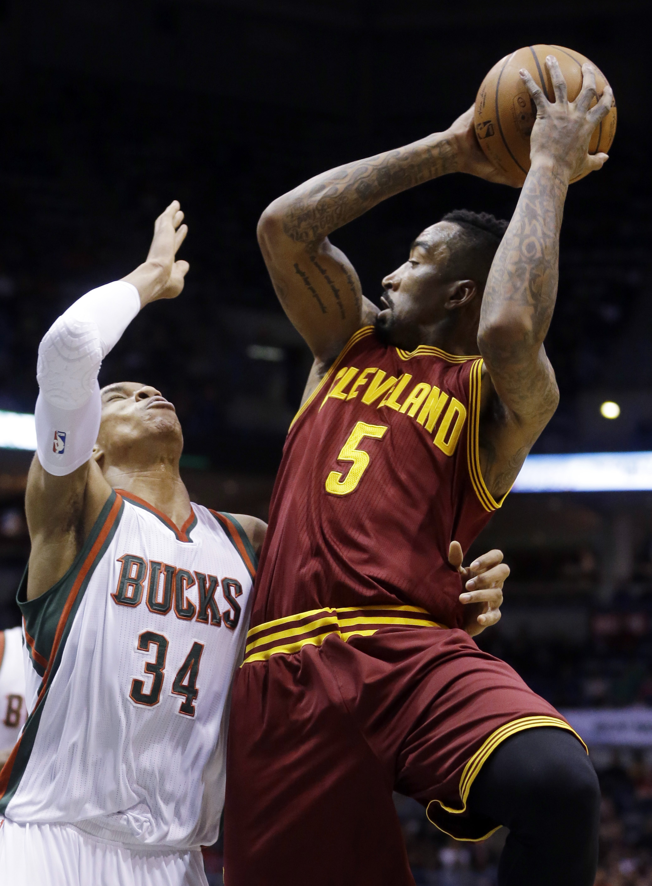 James scores 28, dunk ignites Cavs in 108-90 win over Bucks