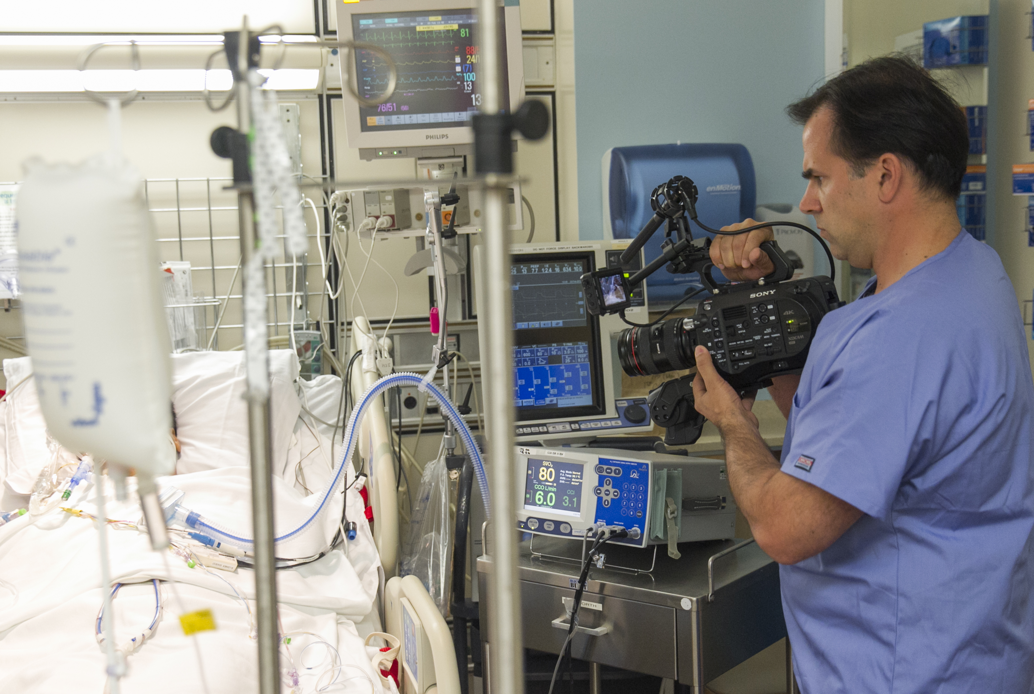 As patients face death, doctors push straight talk on care