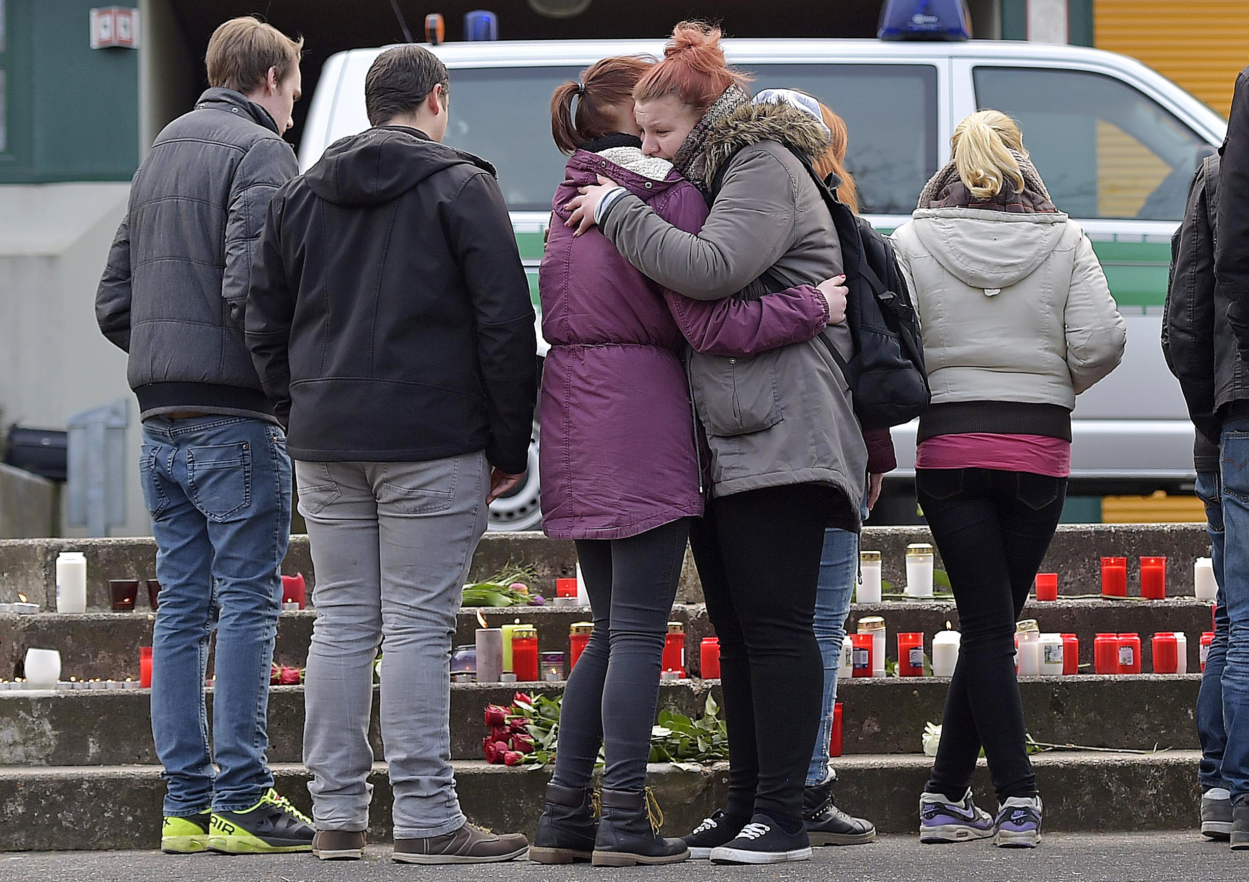 16 German high school students among plane crash victims