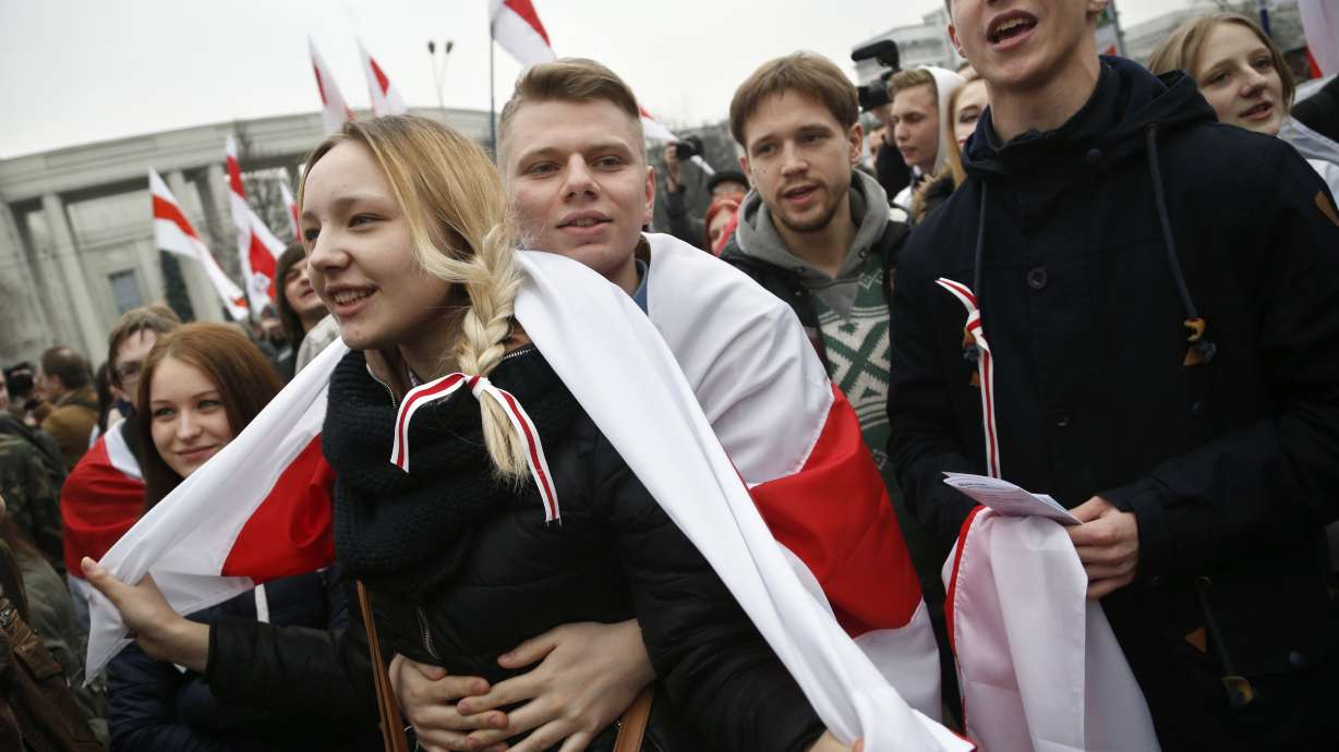 Pro-Ukraine demonstrators in Belarus assail Russian policy