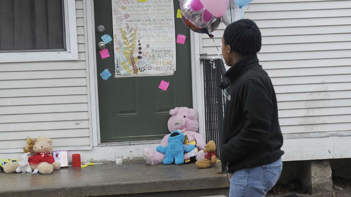 Filing: Teen says mom killed her siblings found in freezer