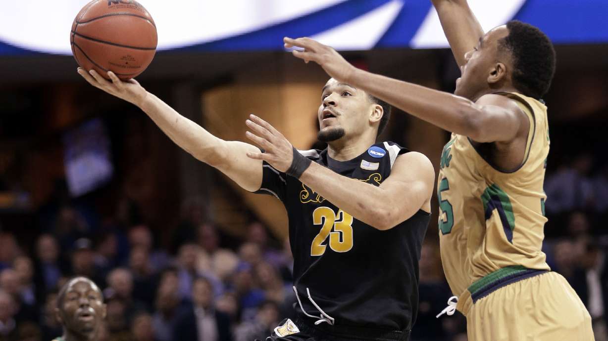 Notre Dame races by Wichita State 81-70 for Elite Eight spot