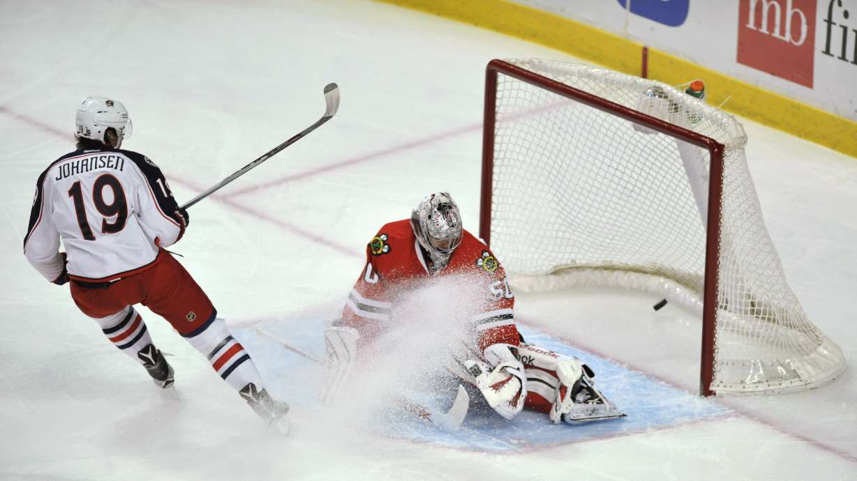 Atkinson has hat trick, Blue Jackets beat Blackhawks 5-2