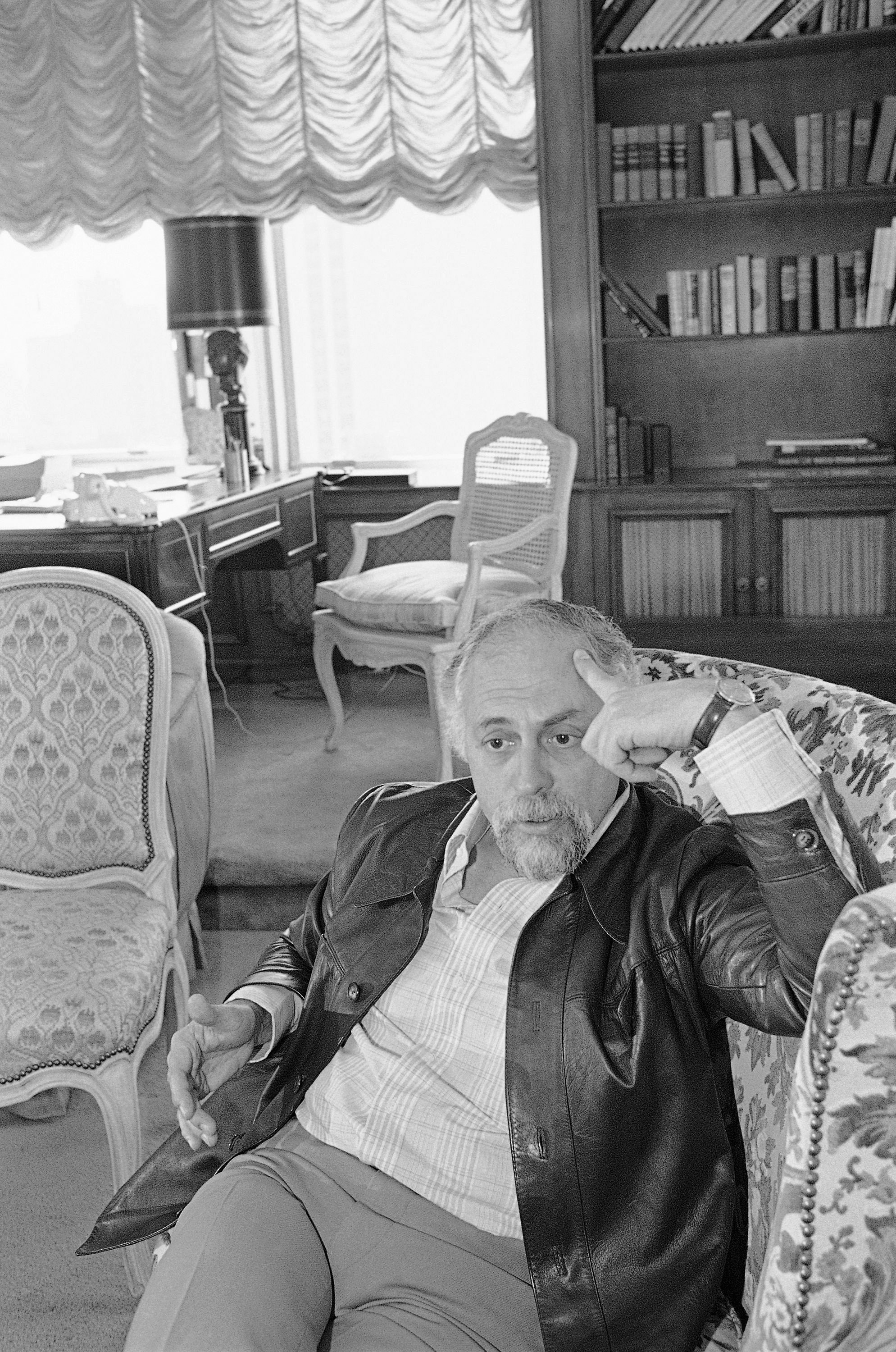 Tony winner and Neil Simon director Gene Saks dies at 93