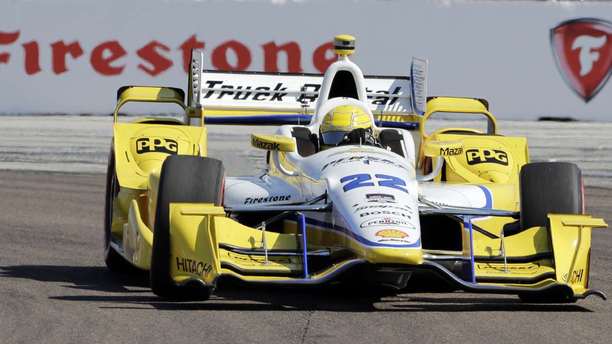 Montoya holds off Power to give Penske 1-2 sweep at St. Pete