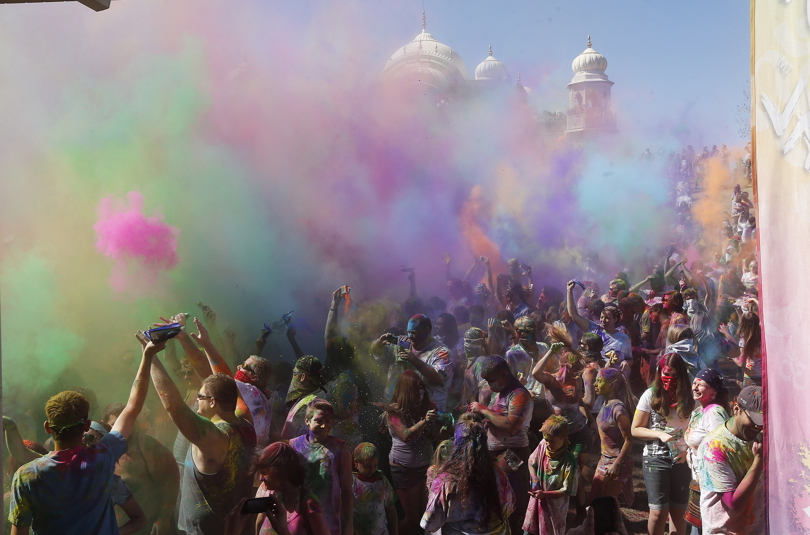 Photos: 2015 Festival of Colors