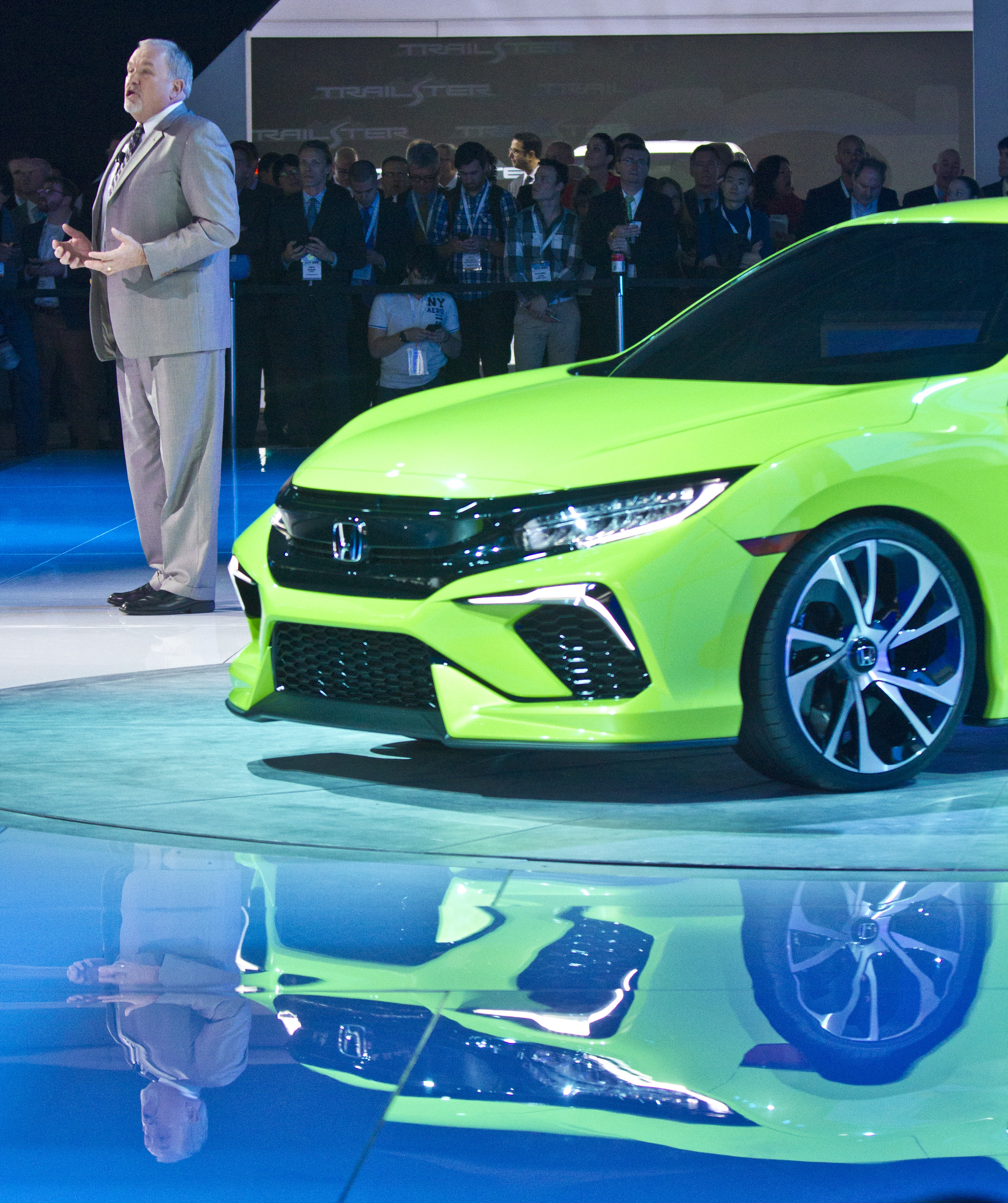 Honda shows off dramatic new Civic coupe at New York show
