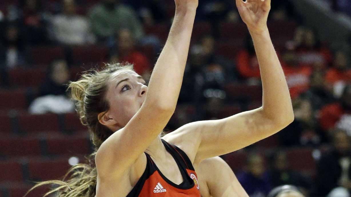 East beats West in McDonald's All-American game 89-87