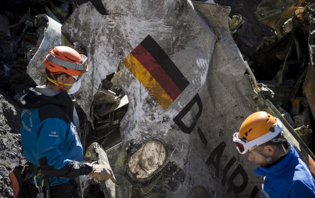 Fiscal: Copiloto de Germanwings investigó métodos suicidas