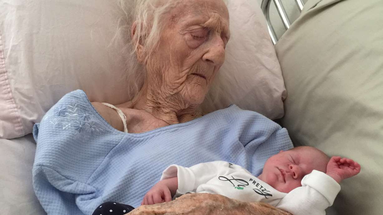 Great-grandma featured in Facebook photo with newborn dies
