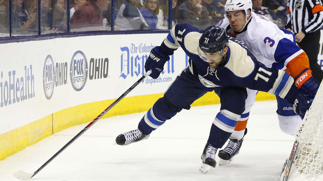 Johansen leads Jackets to 8th straight, 4-3 in SO over Isles