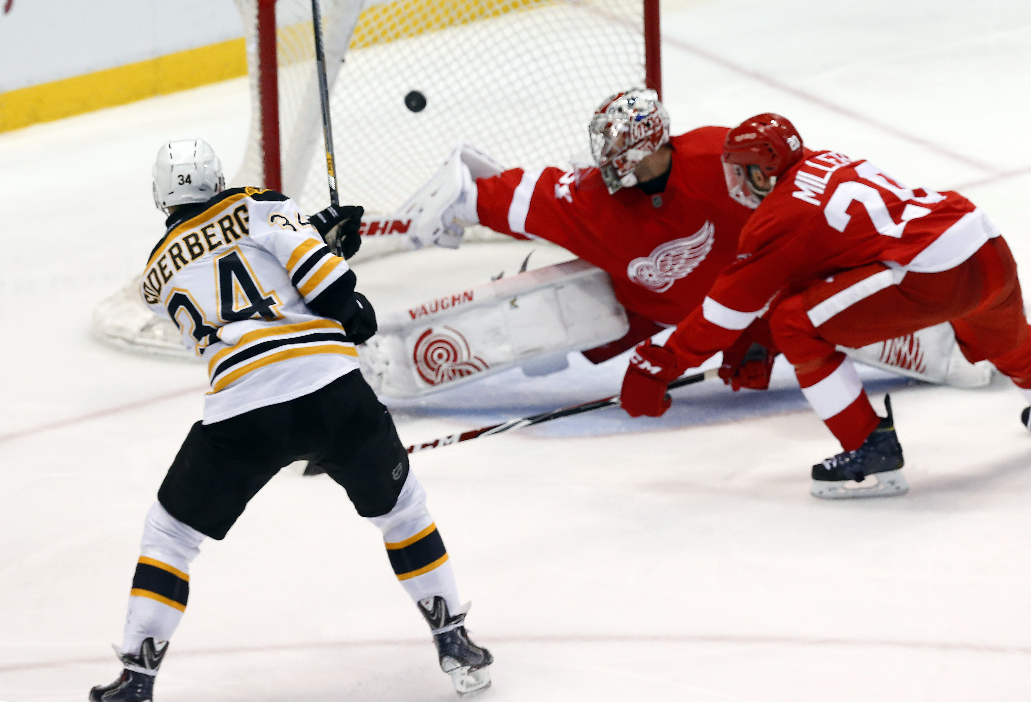 Trotman's 1st NHL goal leads Bruins past Red Wings 3-2