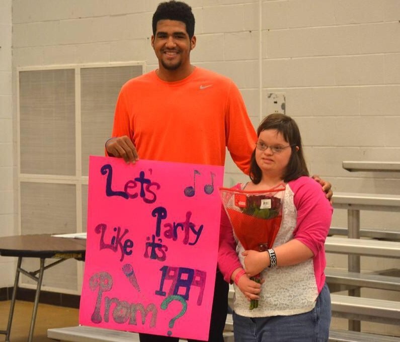 High school basketball star asks girl with Down syndrome to prom