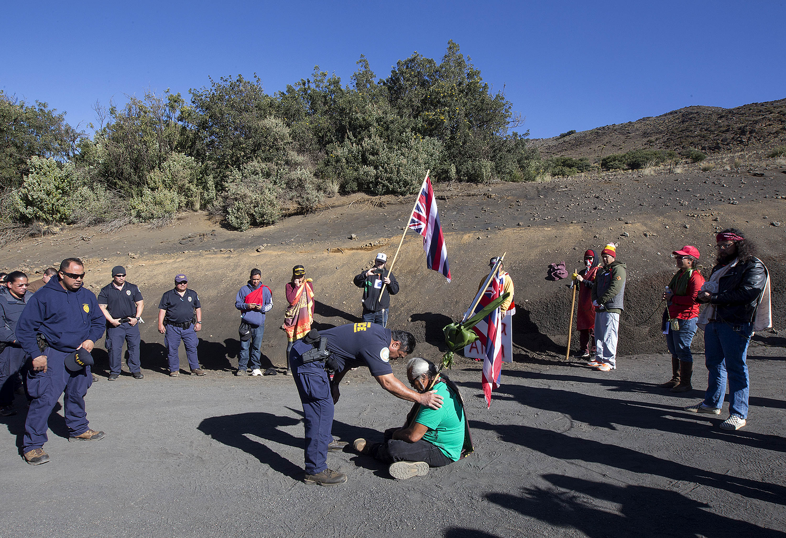 Hawaiian leader seeks construction pause at sacred summit